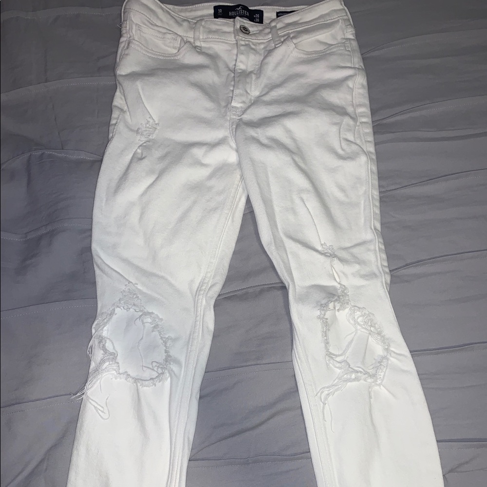 skinny white jeans with knee rips